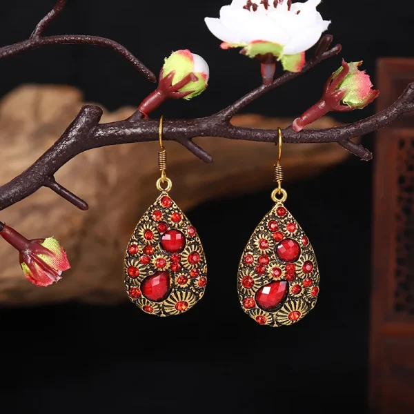 Vintage Water Drop Dangle Earrings - Image 2